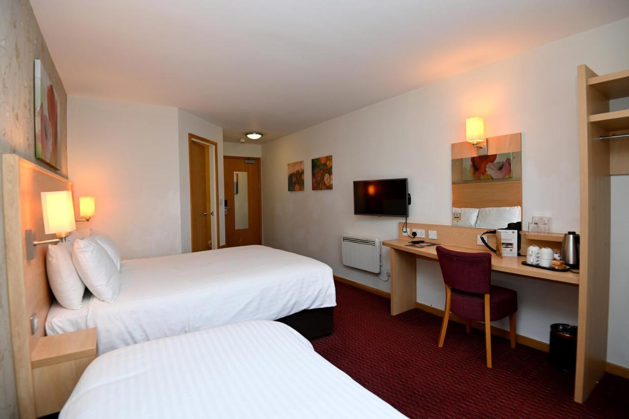 Meadow Farm Redditch By Marstons Inns Екстериор снимка