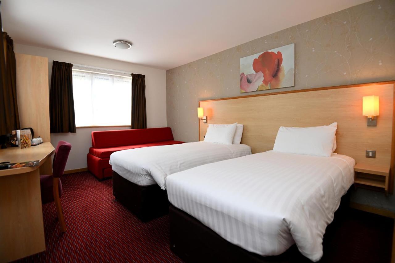 Meadow Farm Redditch By Marstons Inns Екстериор снимка
